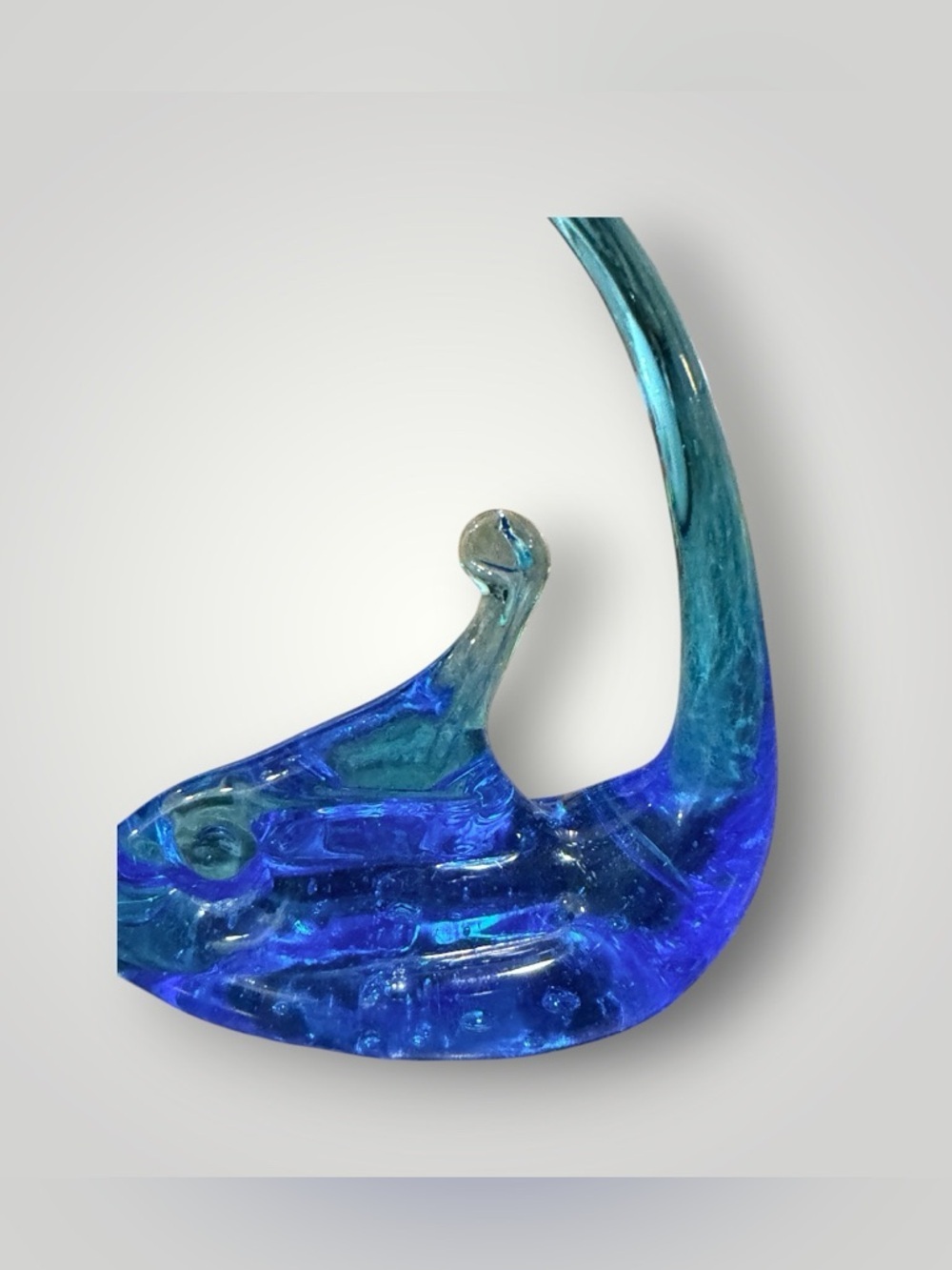 Vintage Fish Glass Art Style Sculpture - Picture 6 of 7